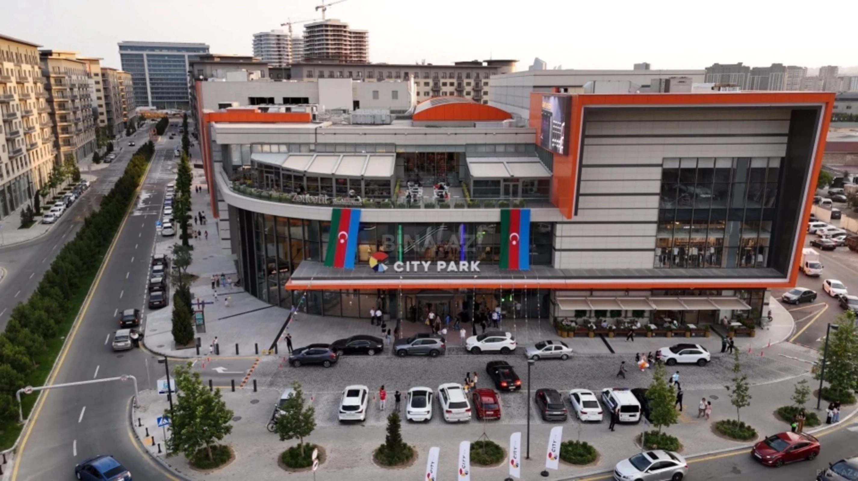 Kirayə verilir obyekt 325 m²