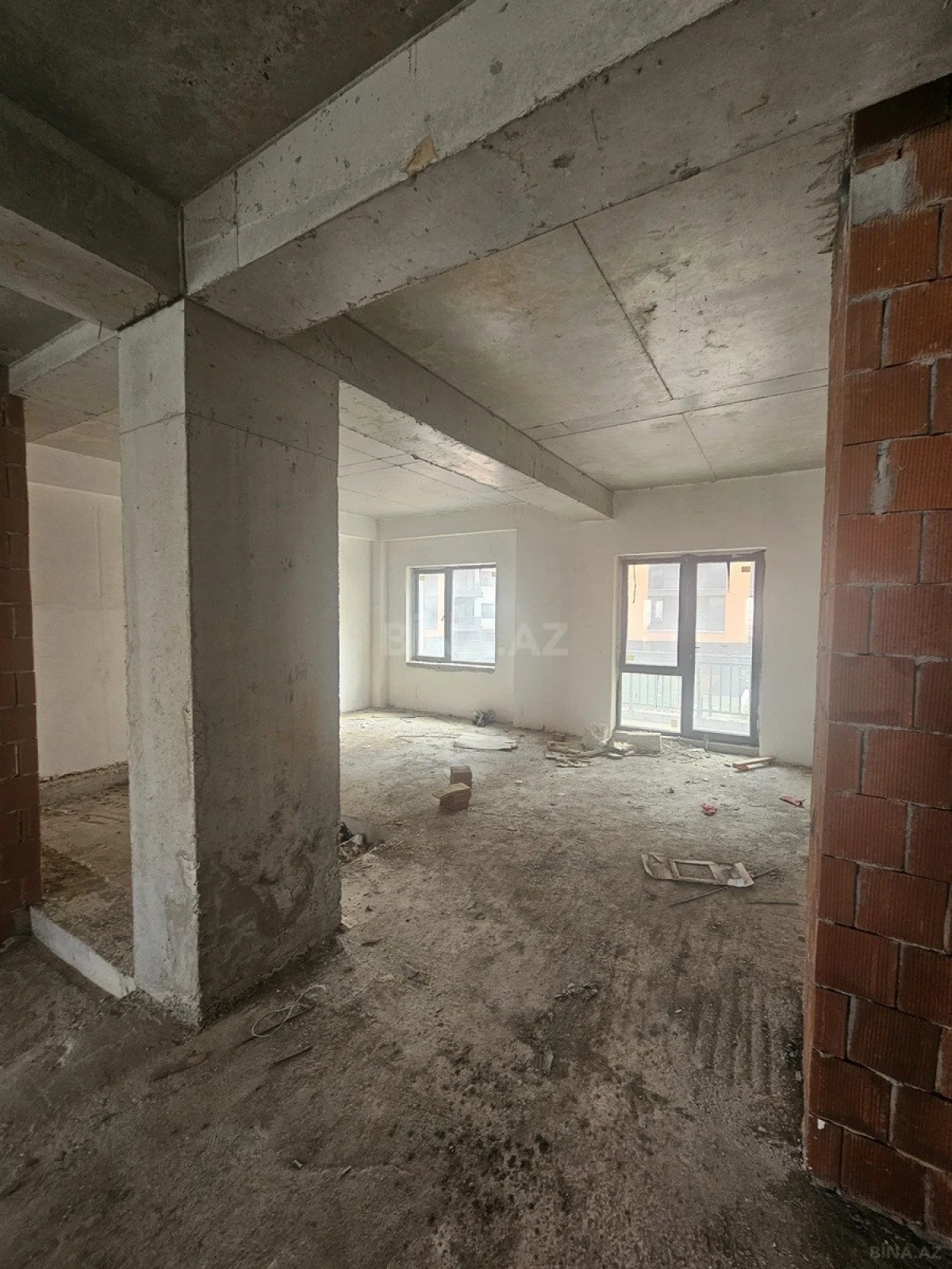 Kirayə verilir obyekt 325 m²