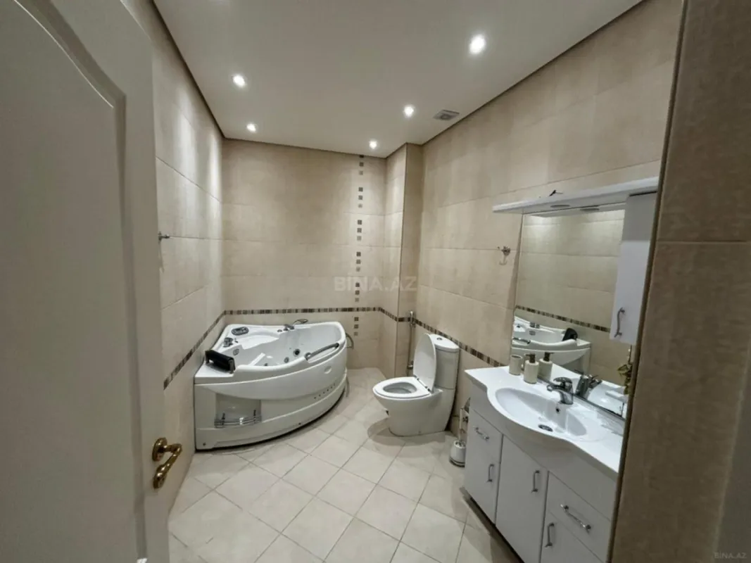 Kirayə verilir 7 otaqlı mənzil 350 m²