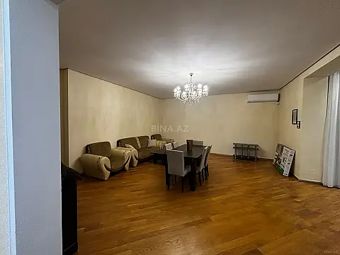 Kirayə verilir 7 otaqlı mənzil 350 m²