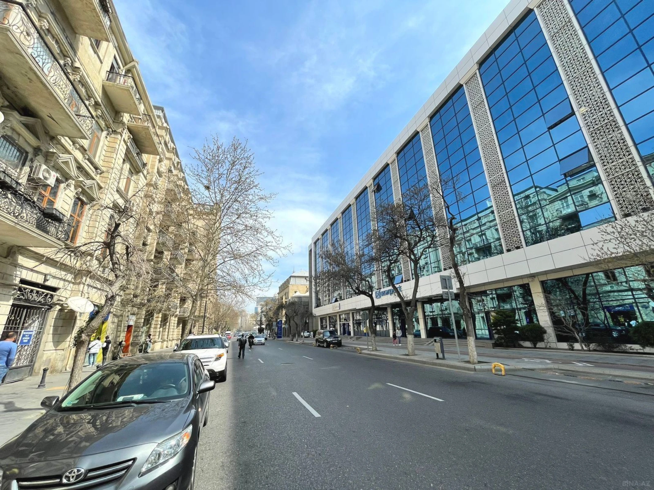 Kirayə verilir 4 otaqlı ofis 150 m²
