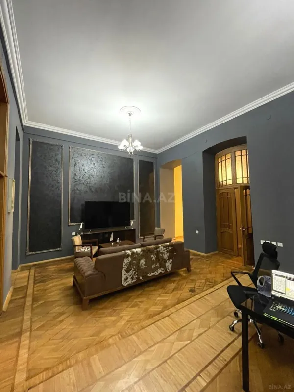 Kirayə verilir 4 otaqlı ofis 150 m²