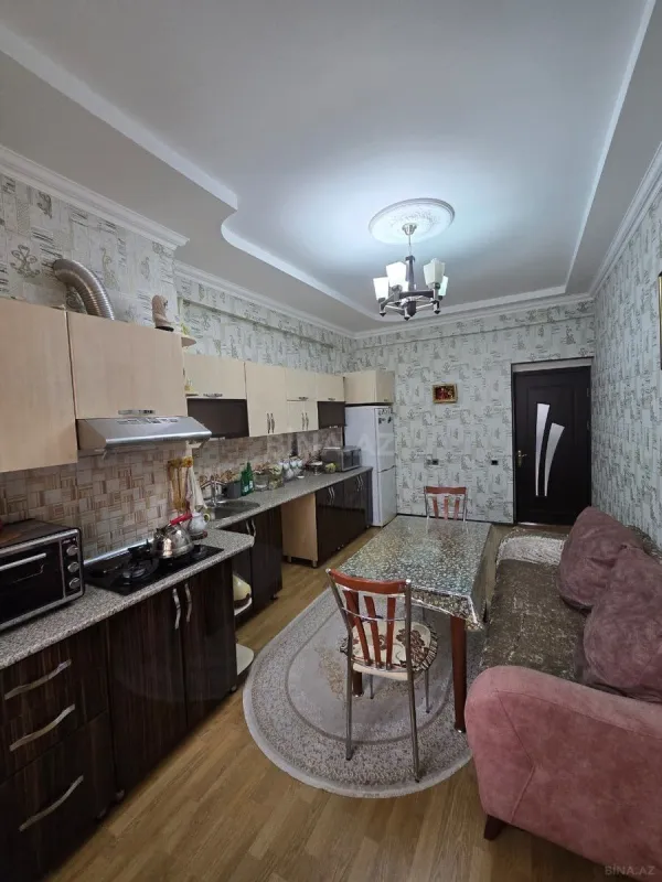 Satılır 2 otaqlı mənzil 101 m²