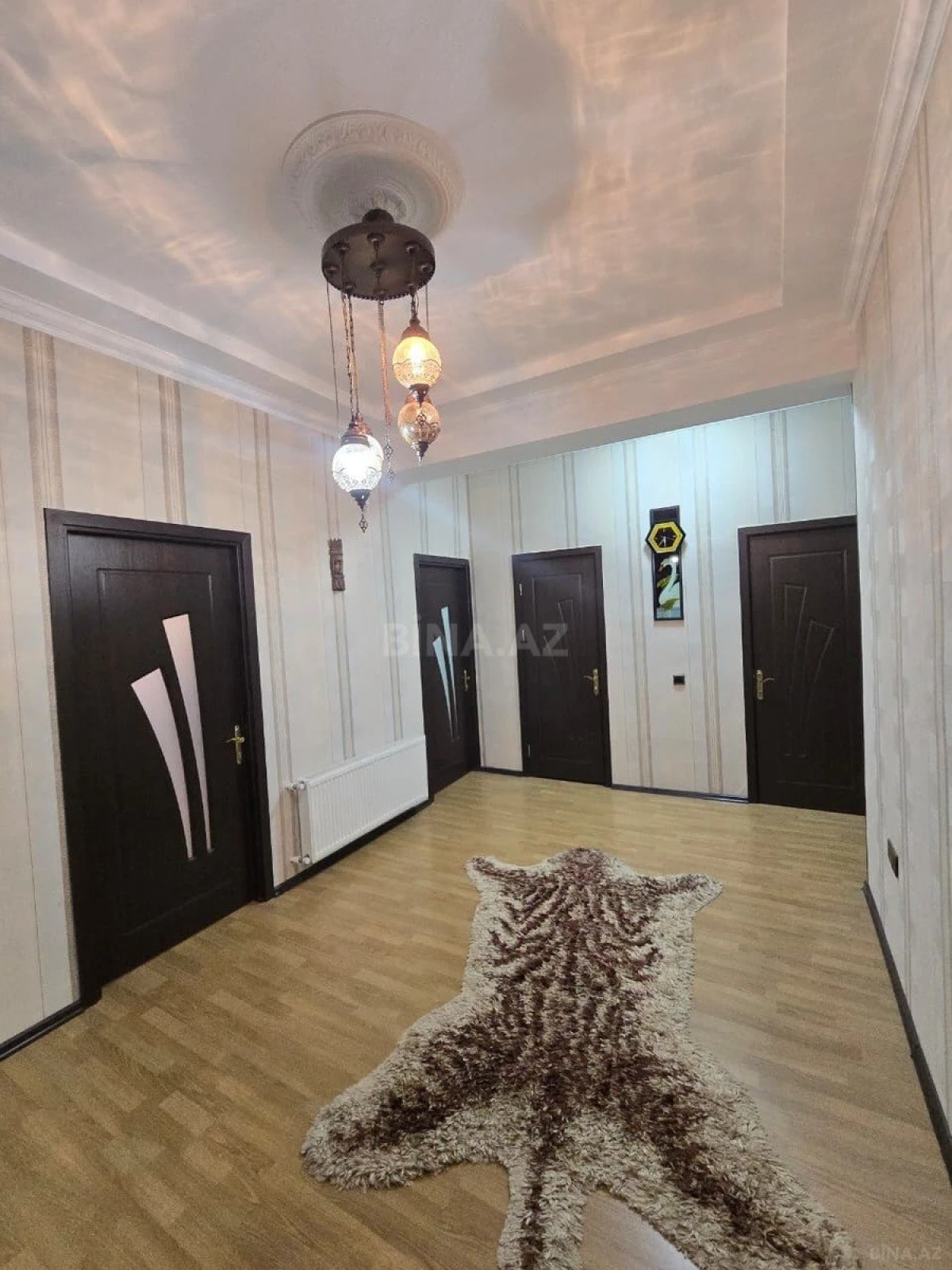 Satılır 2 otaqlı mənzil 101 m²