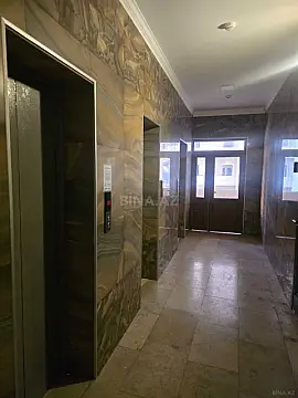 Satılır 5 otaqlı mənzil 230 m²