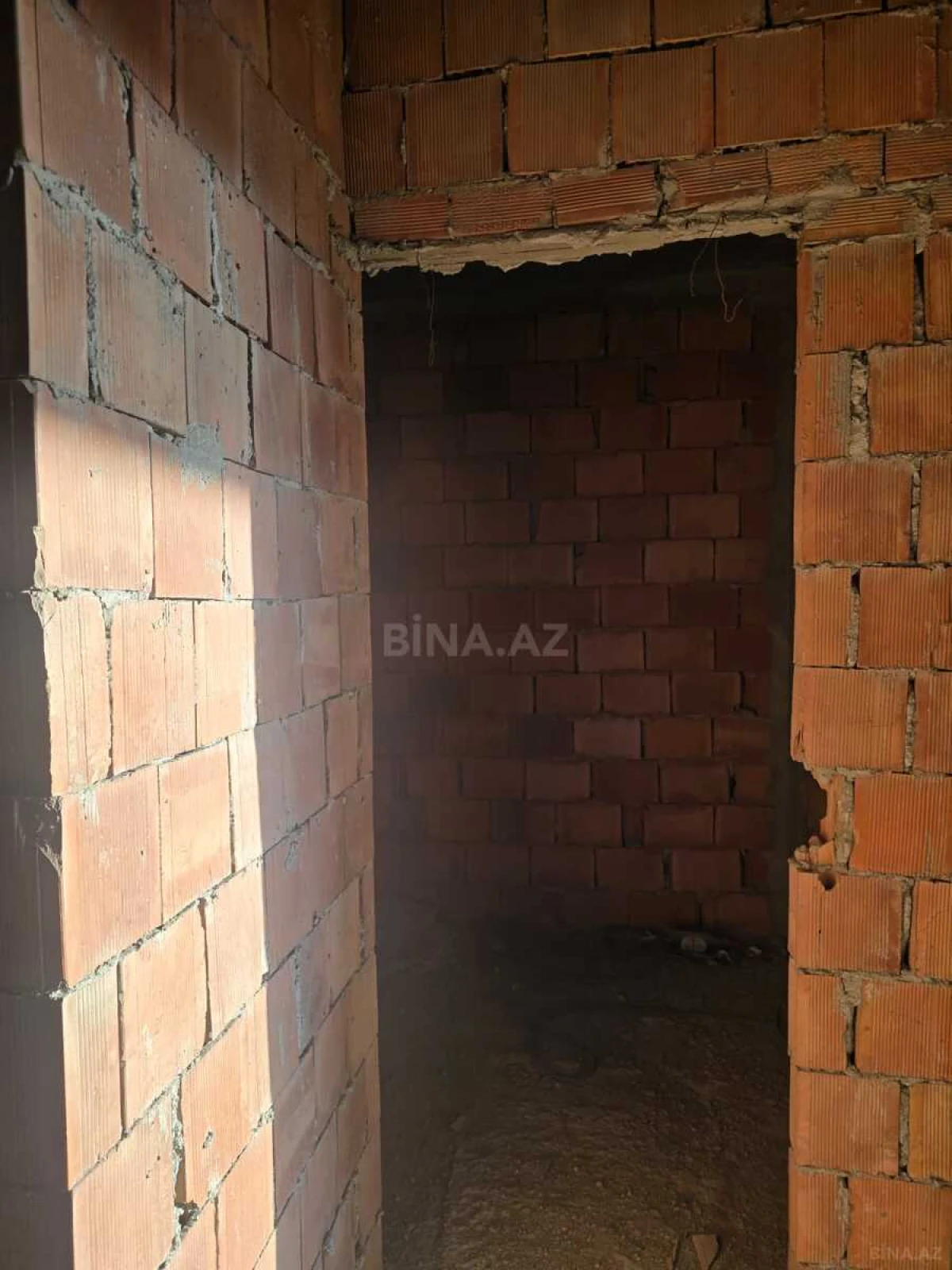 Satılır 5 otaqlı mənzil 230 m²