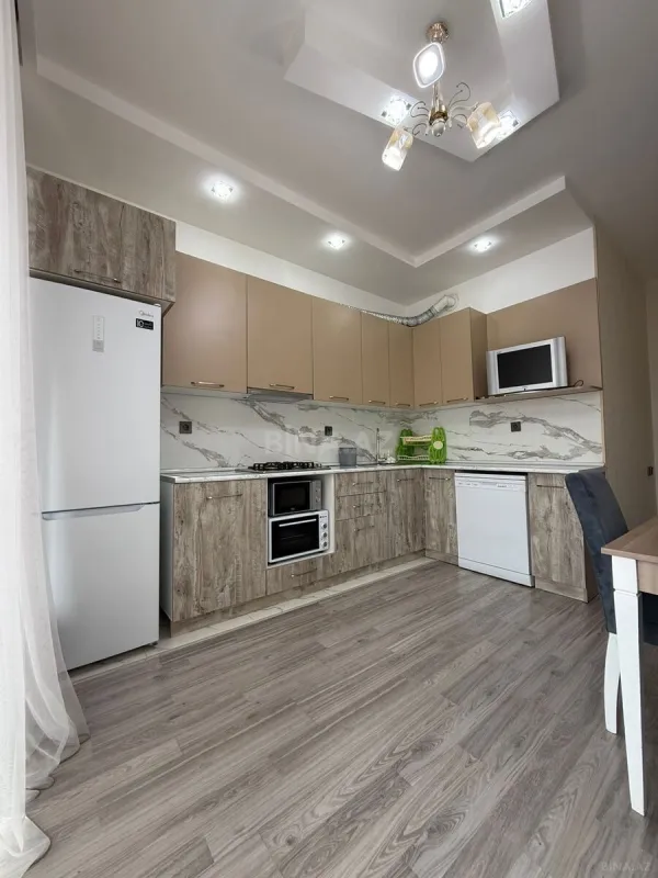 Kirayə verilir 3 otaqlı mənzil 109 m²