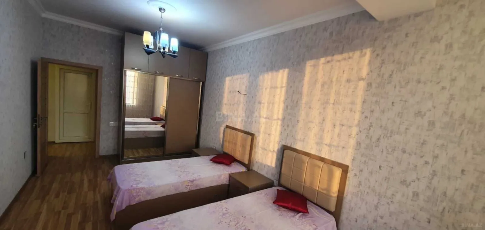 Satılır 3 otaqlı mənzil 100 m²