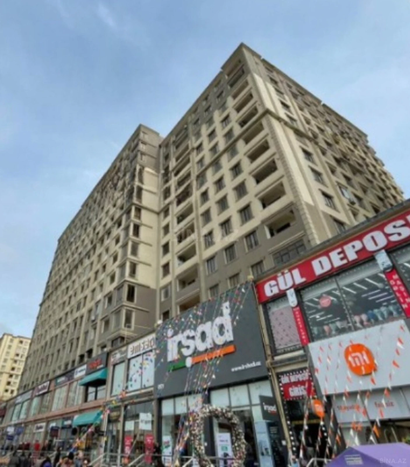 Satılır 3 otaqlı mənzil 100 m²