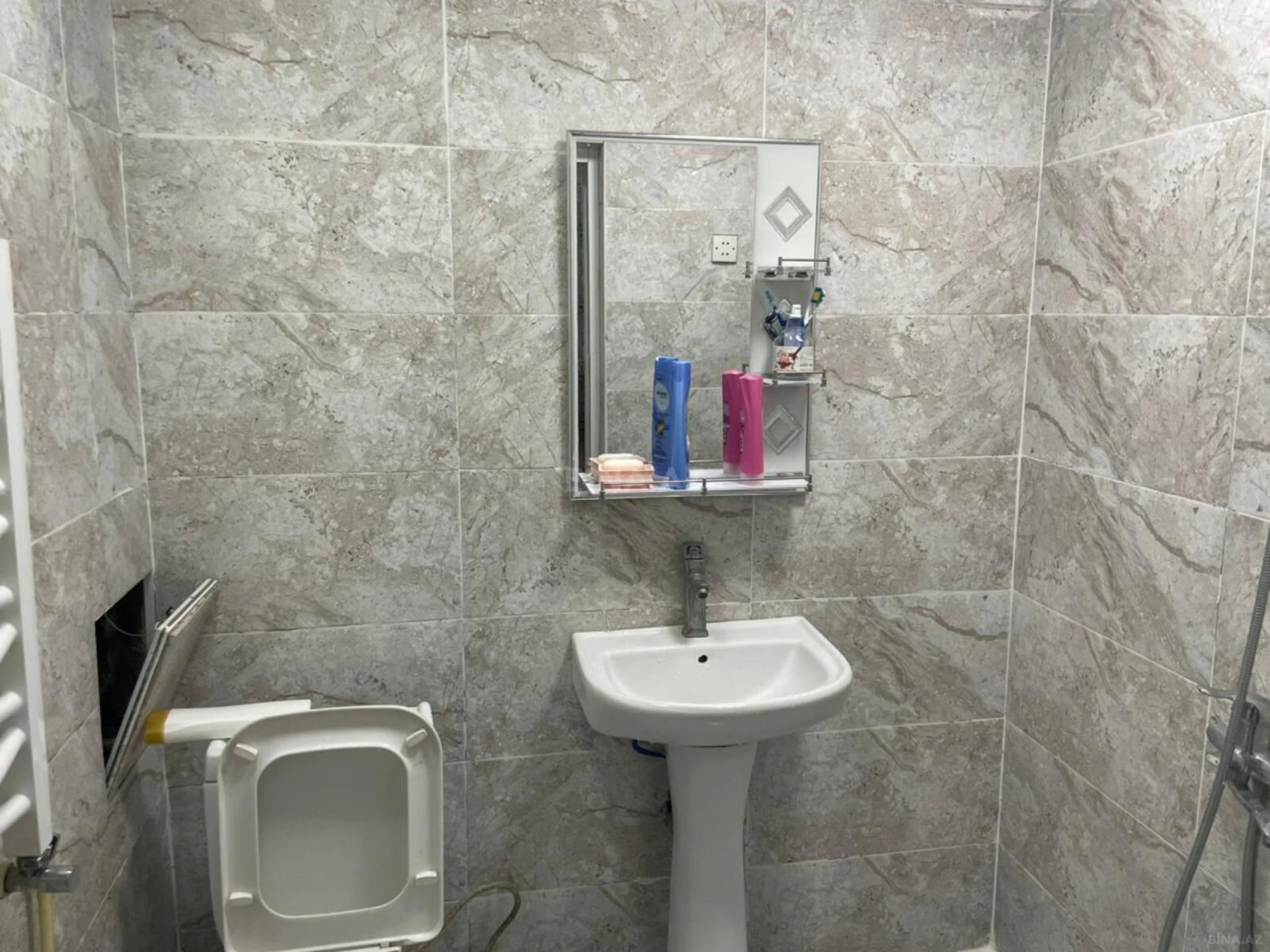 Kirayə verilir 2 otaqlı mənzil 55 m²