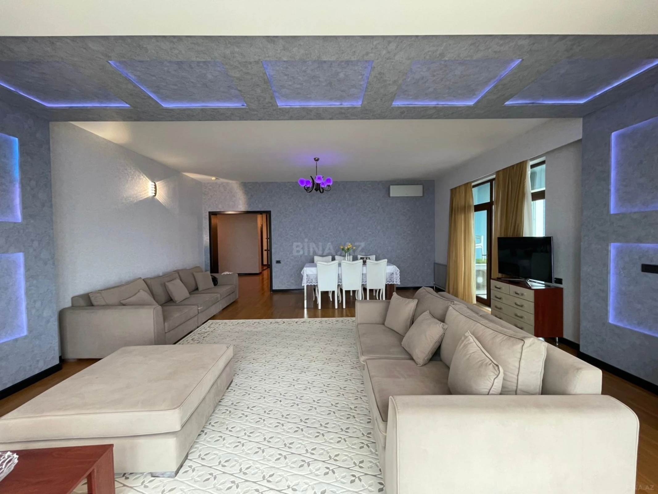 Kirayə verilir 4 otaqlı mənzil 200 m²