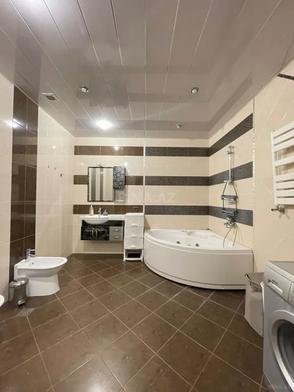 Kirayə verilir 4 otaqlı mənzil 200 m²