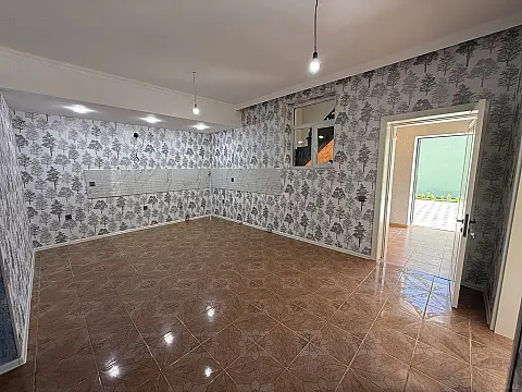 Satılır 7 otaqlı həyət evi 280 m²