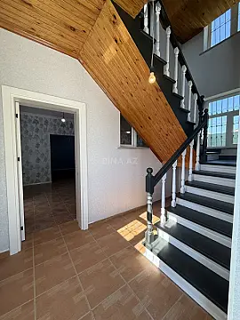 Satılır 7 otaqlı həyət evi 280 m²