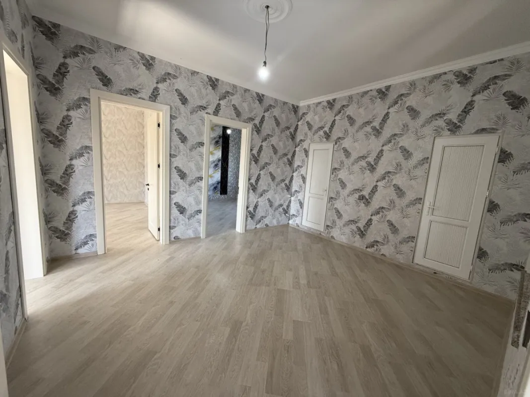 Satılır 7 otaqlı həyət evi 280 m²