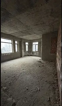 Satılır 5 otaqlı mənzil 225 m²