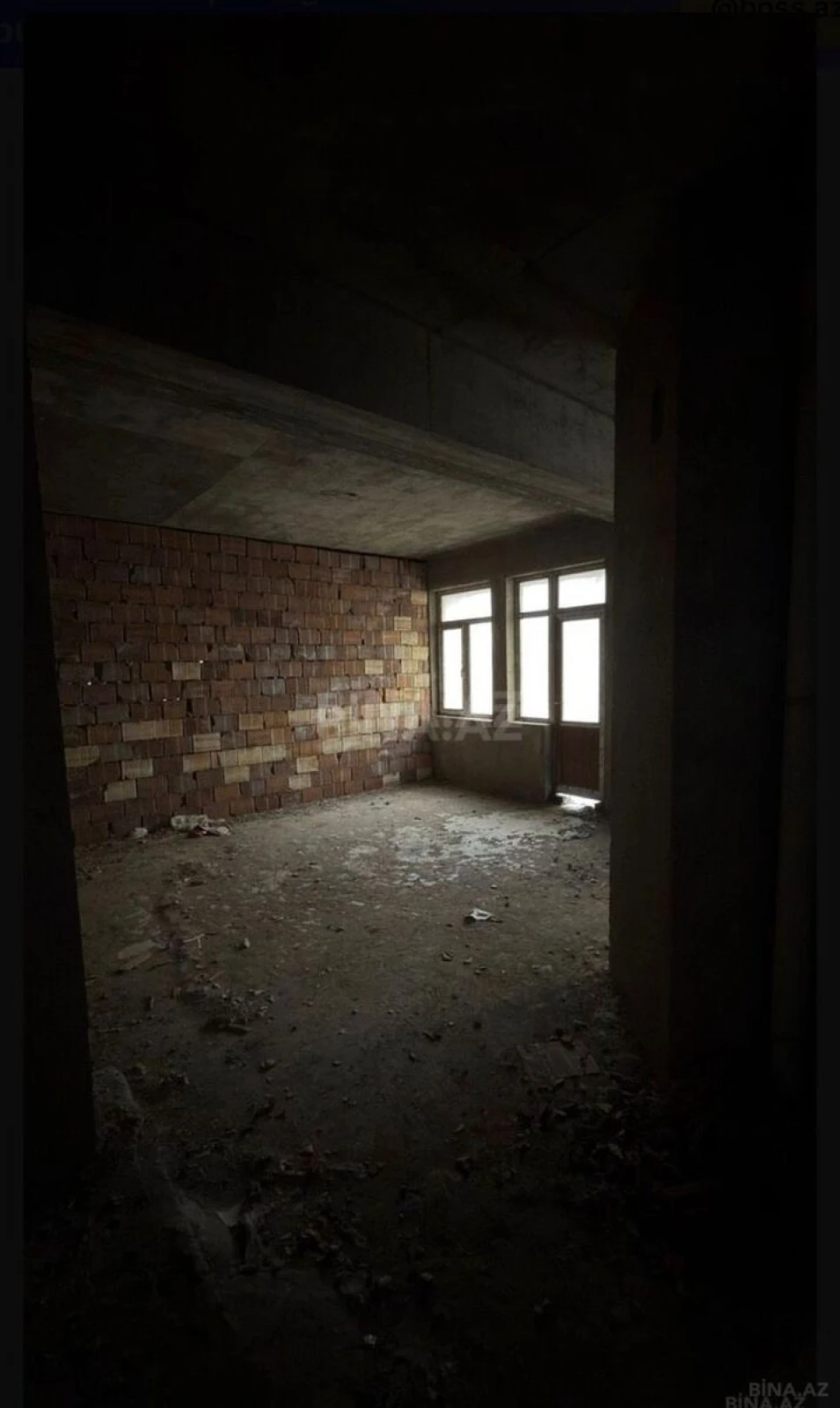 Satılır 5 otaqlı mənzil 225 m²