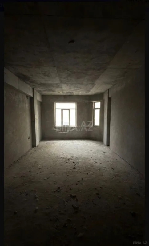 Satılır 5 otaqlı mənzil 225 m²