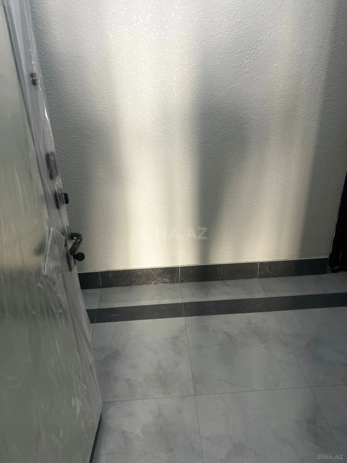 Satılır 2 otaqlı mənzil 60.5 m²