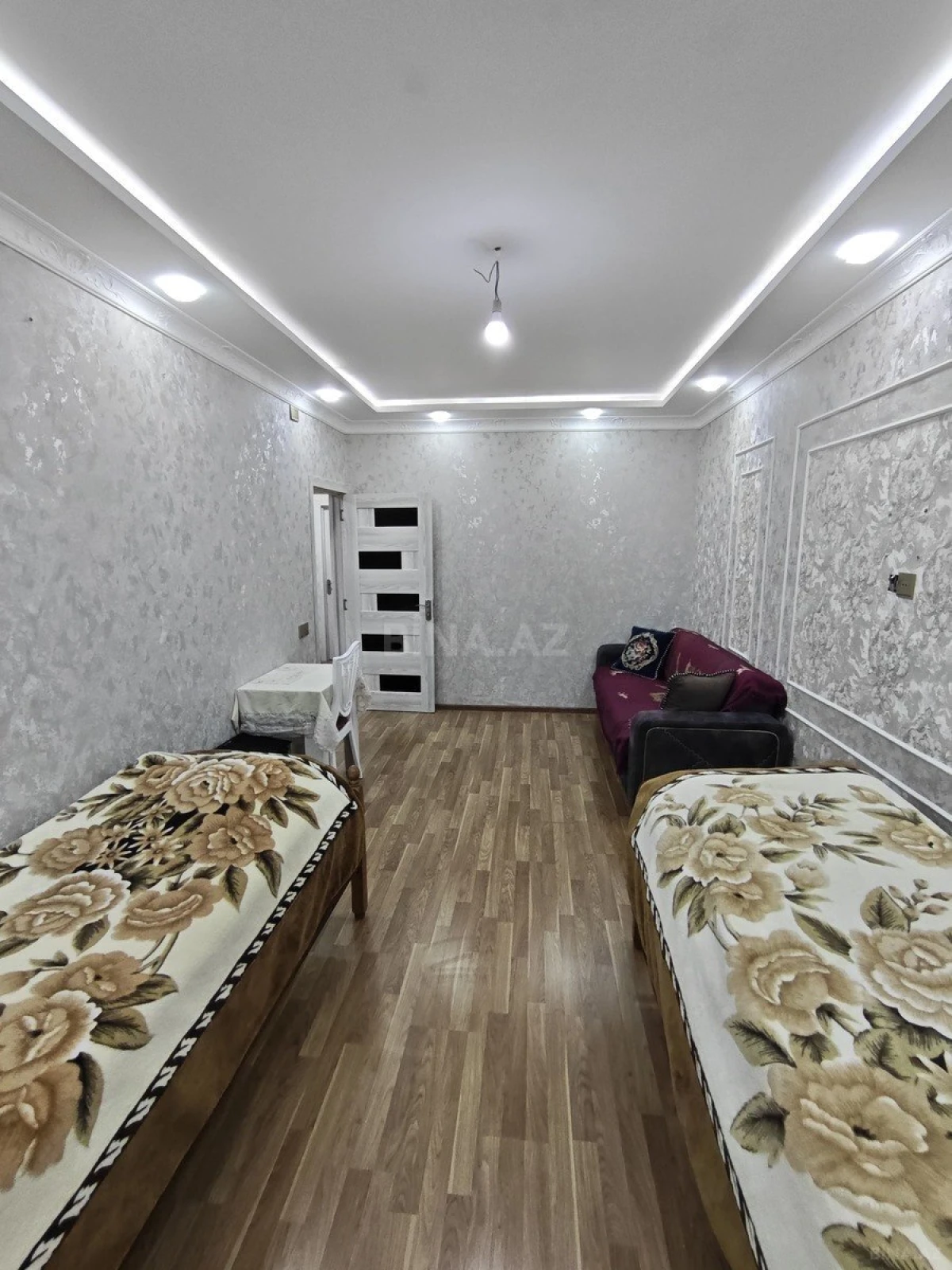 Satılır 2 otaqlı mənzil 60 m²