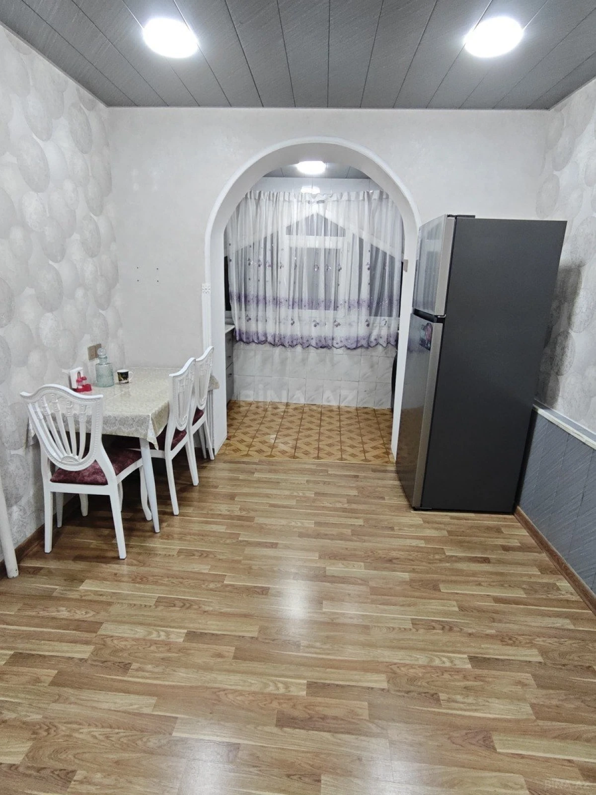 Satılır 2 otaqlı mənzil 60 m²