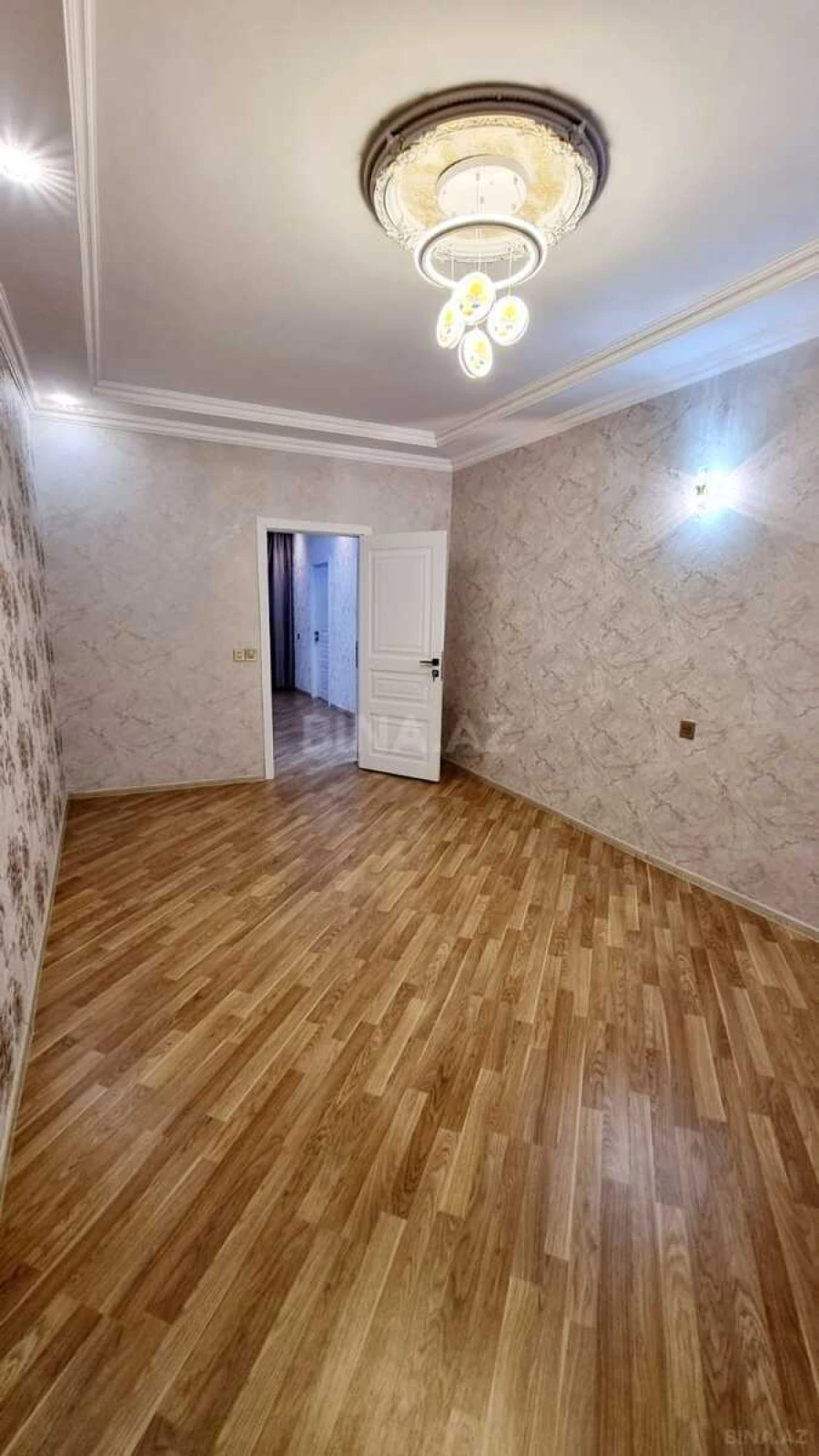 Satılır 3 otaqlı mənzil 70 m²