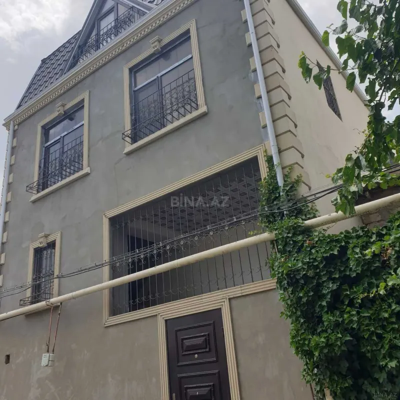 Satılır 7 otaqlı həyət evi 220 m²