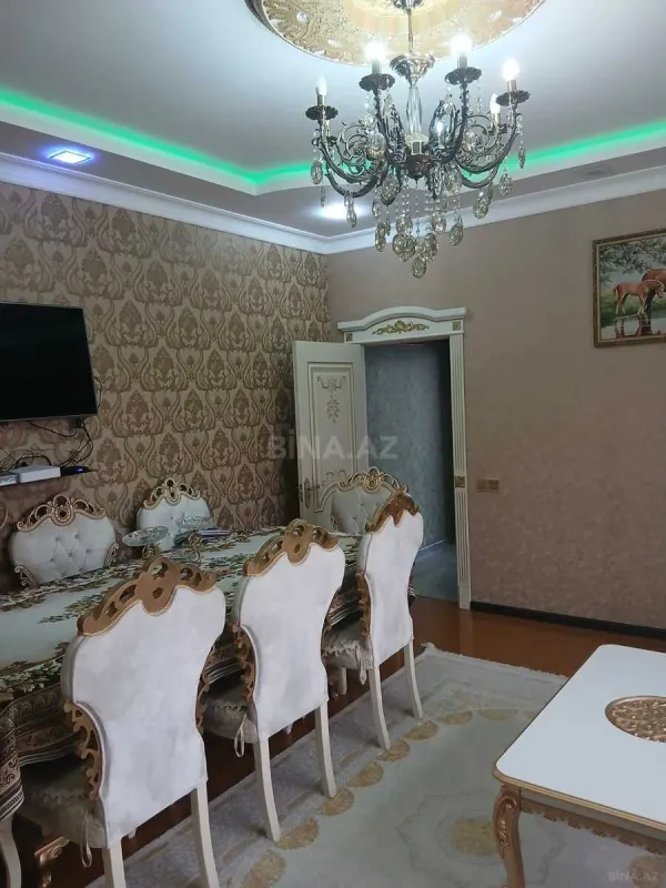 Satılır 7 otaqlı həyət evi 220 m²