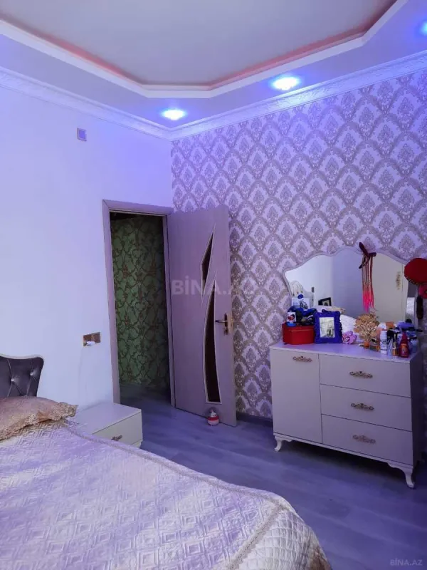 Satılır 7 otaqlı həyət evi 220 m²