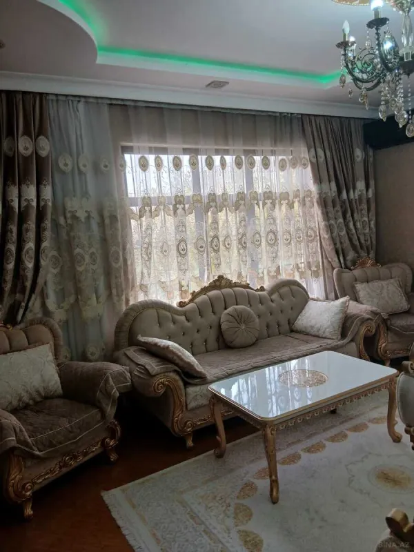 Satılır 7 otaqlı həyət evi 220 m²