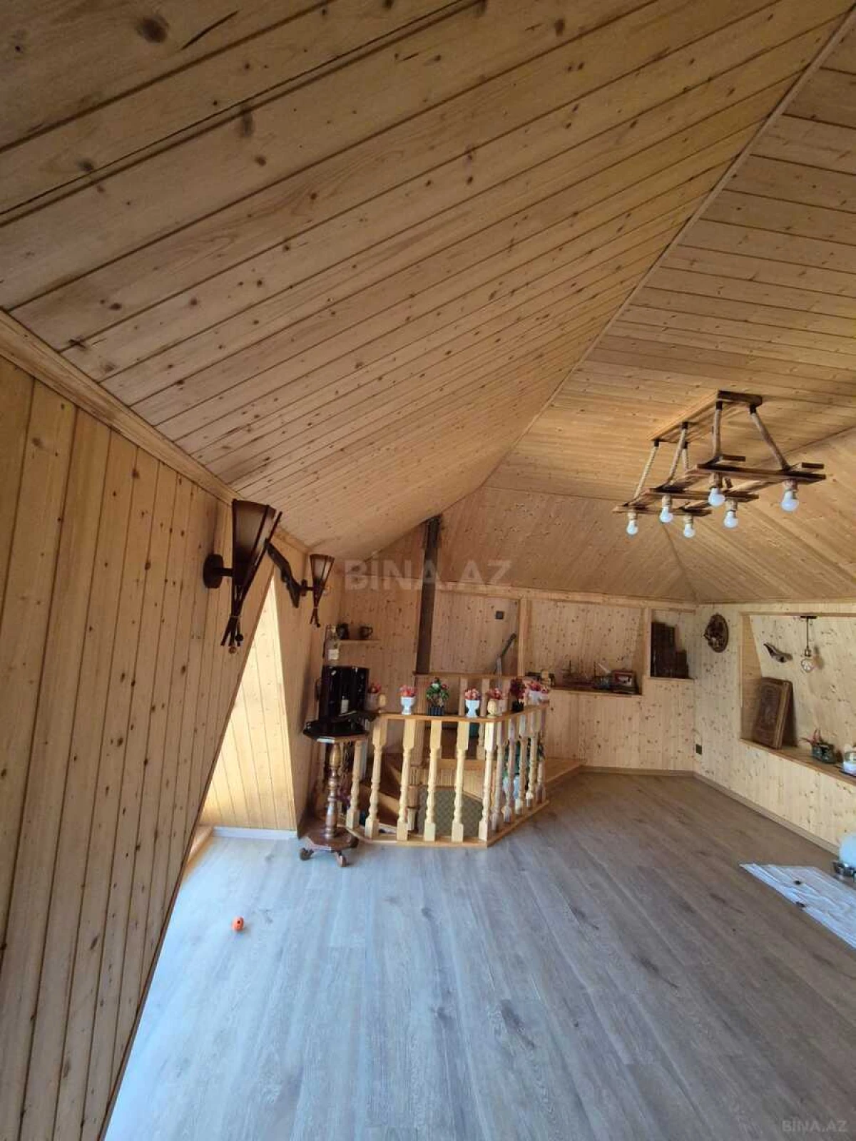 Satılır 7 otaqlı həyət evi 220 m²