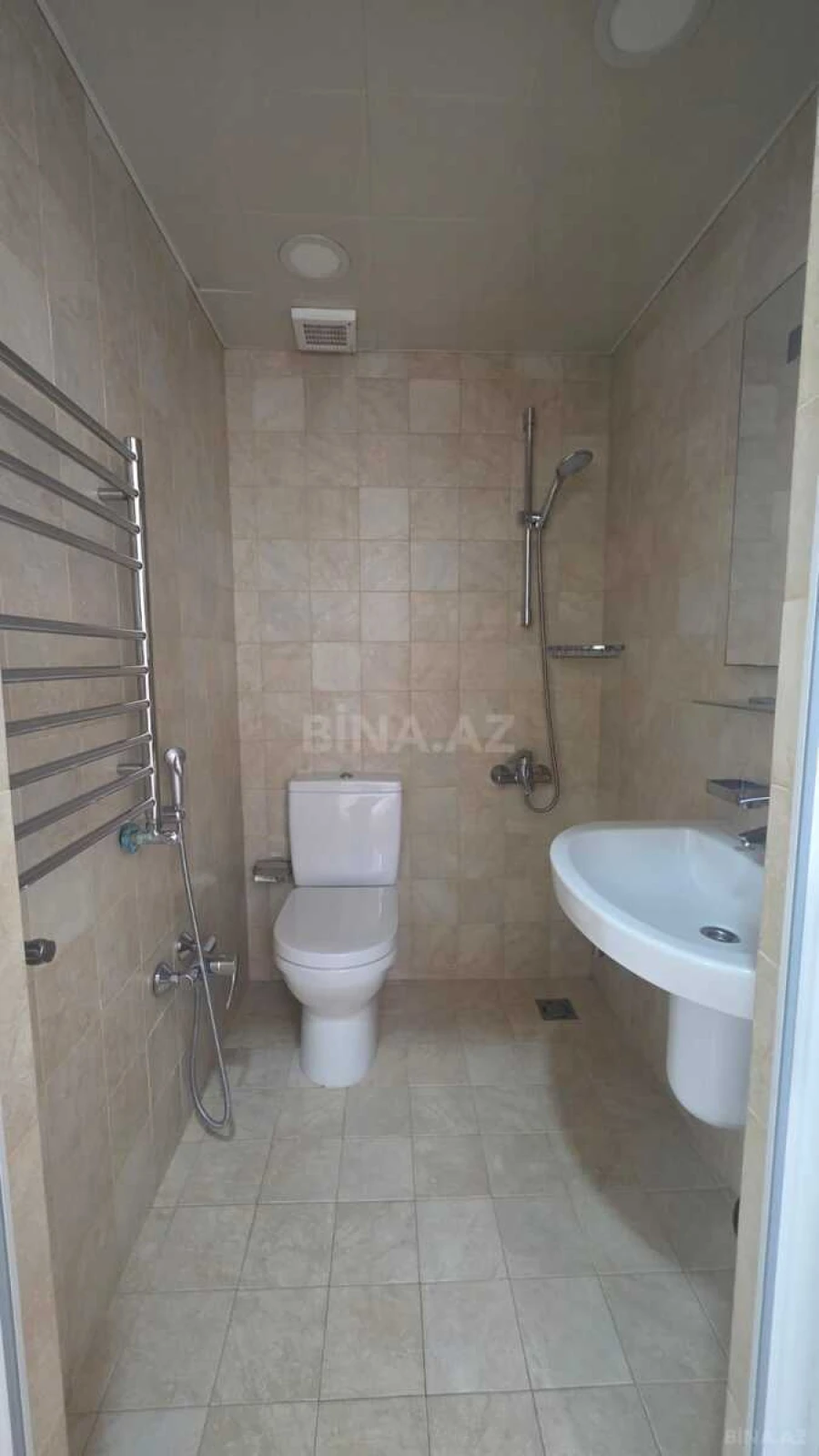 Kirayə verilir 3 otaqlı mənzil 130 m²