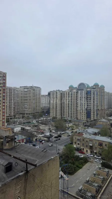 Kirayə verilir 3 otaqlı mənzil 130 m²