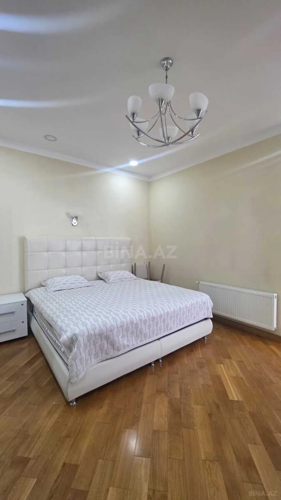 Kirayə verilir 3 otaqlı mənzil 130 m²