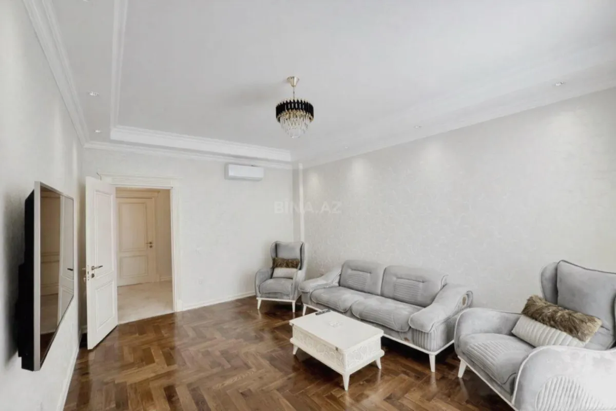 Kirayə verilir 2 otaqlı mənzil 98 m²