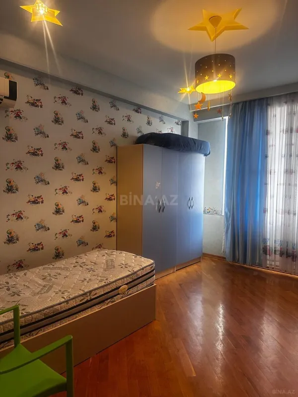 Kirayə verilir 3 otaqlı mənzil 120 m²