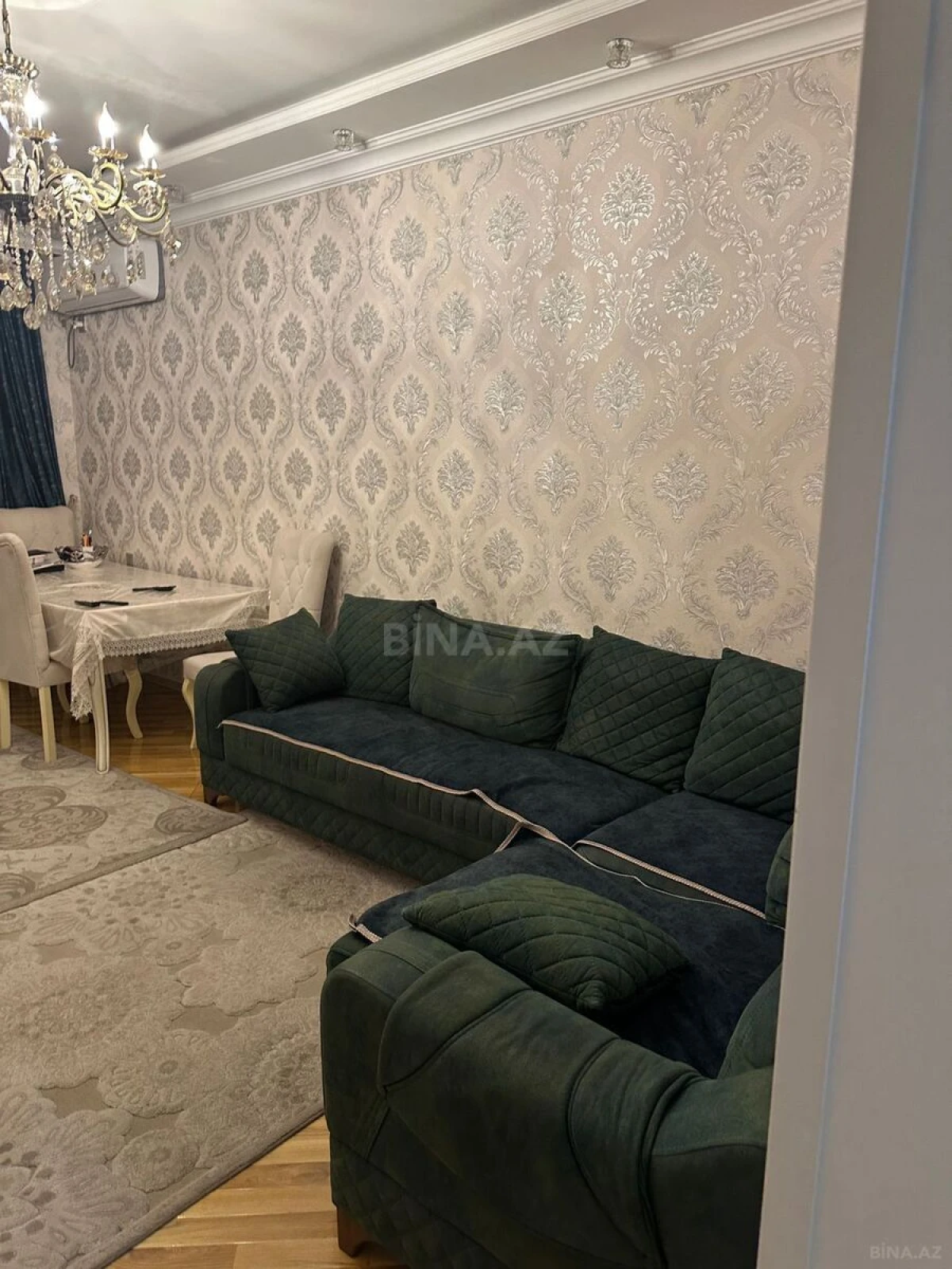 Kirayə verilir 4 otaqlı mənzil 147 m²