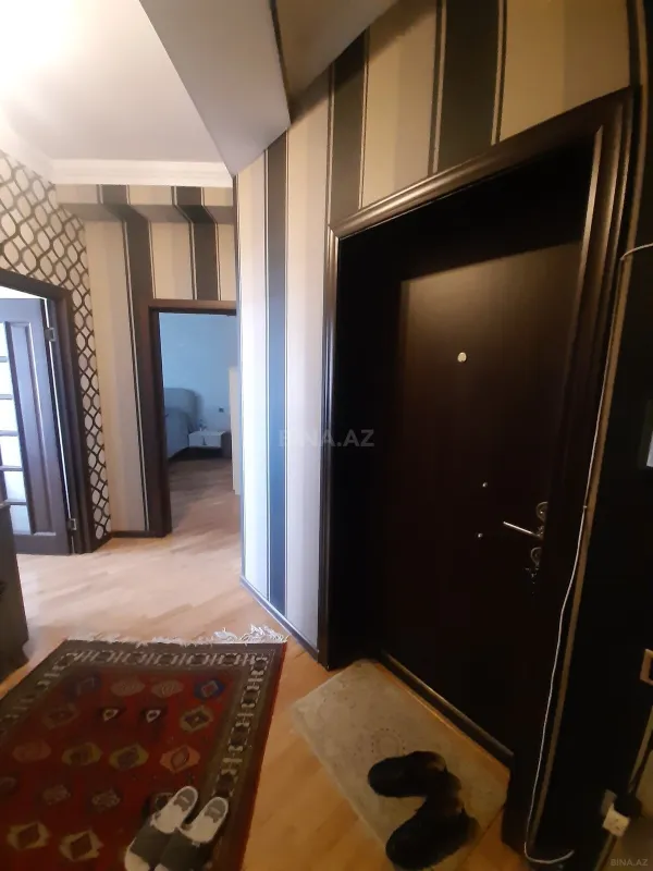 Satılır 2 otaqlı mənzil 81 m²