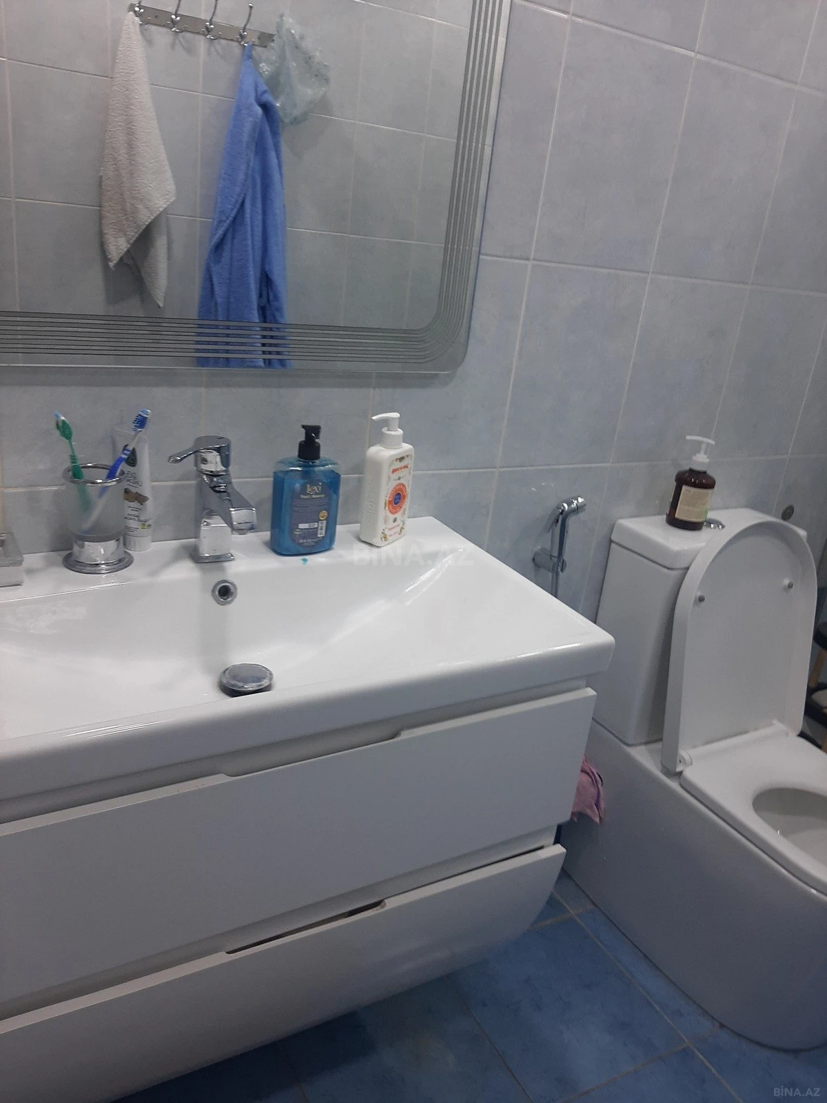 Satılır 2 otaqlı mənzil 81 m²