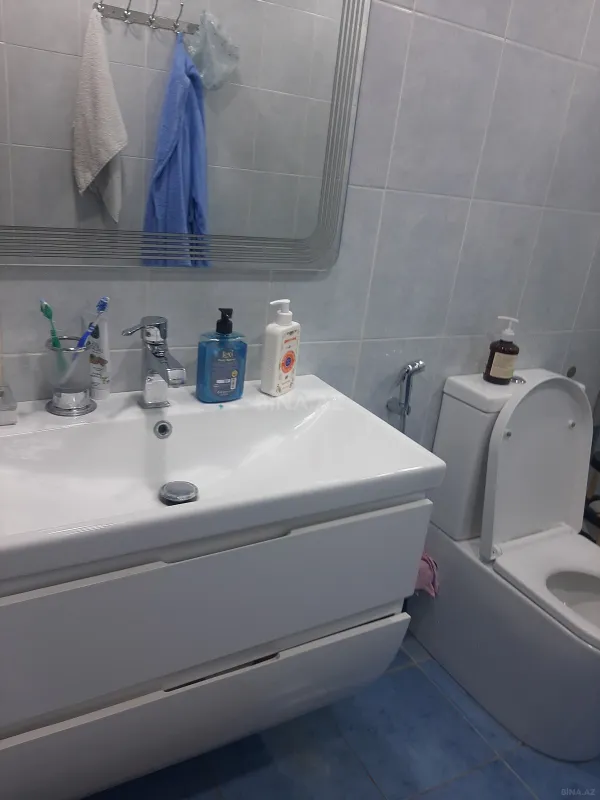 Satılır 2 otaqlı mənzil 81 m²