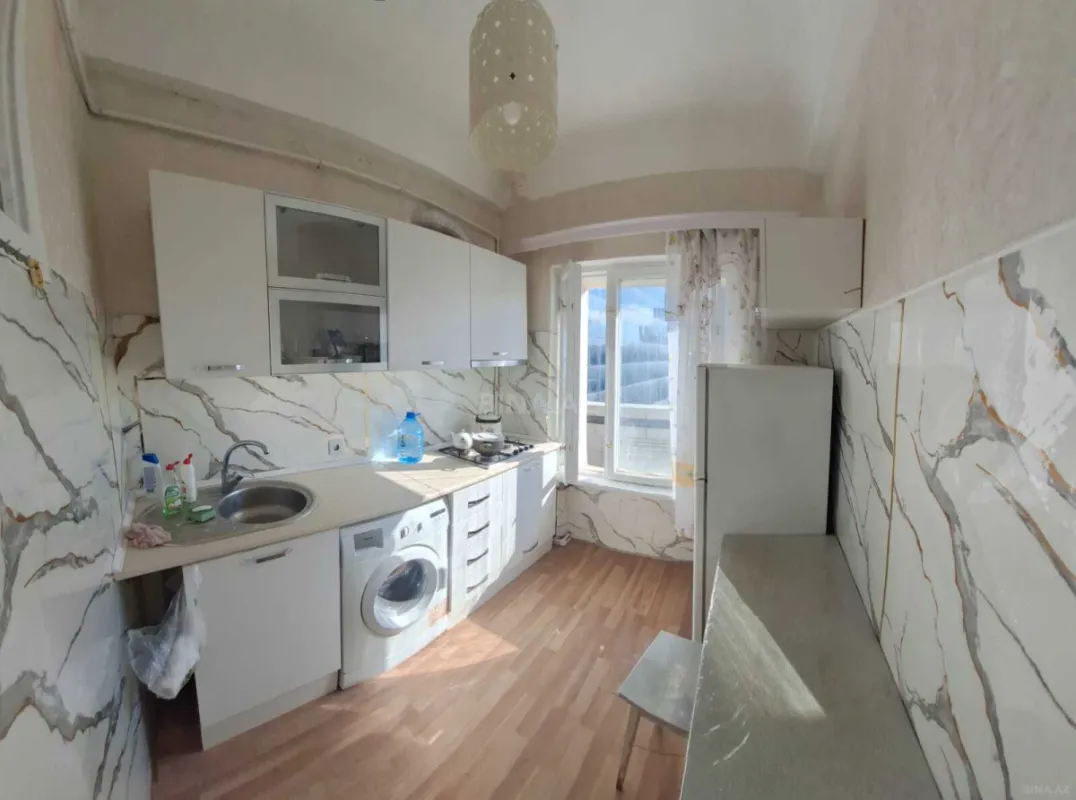 Kirayə verilir 2 otaqlı mənzil 60 m²