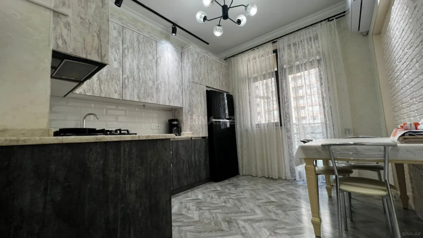 Kirayə verilir 3 otaqlı mənzil 114 m²