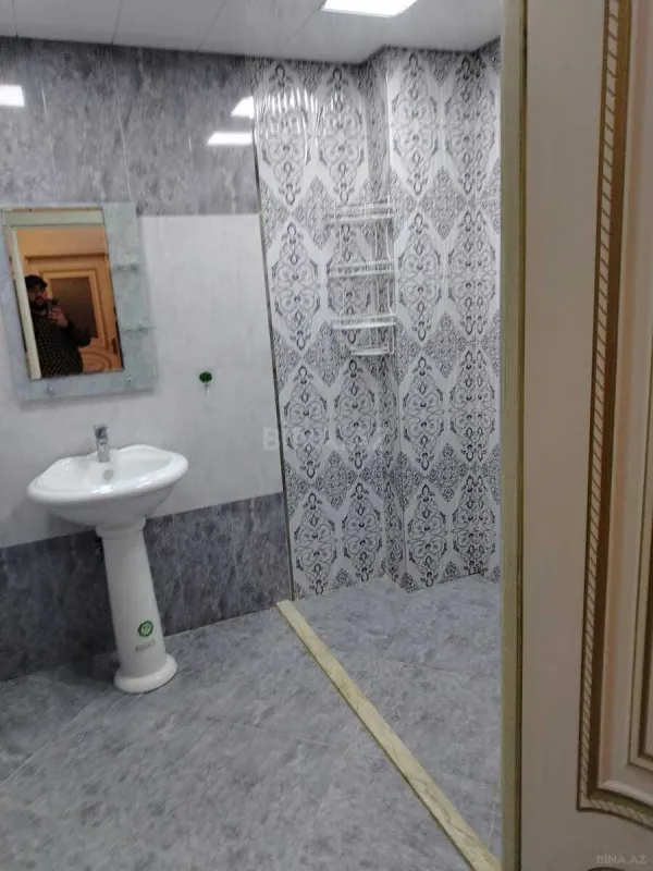 Kirayə verilir 2 otaqlı mənzil 65 m²