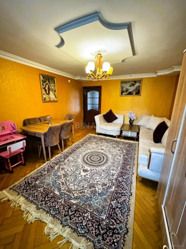 Satılır 2 otaqlı mənzil 61 m²