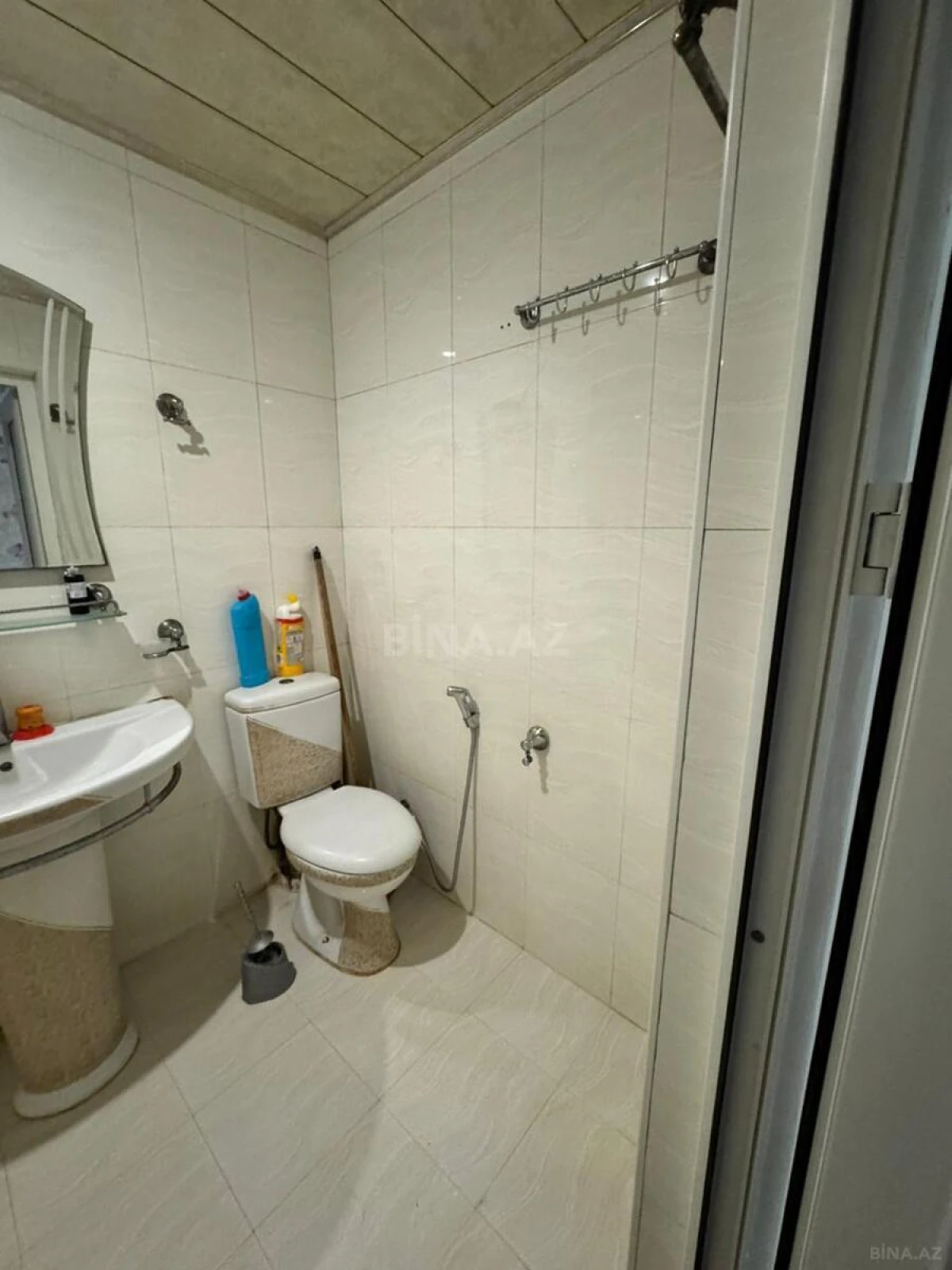 Satılır 2 otaqlı mənzil 61 m²