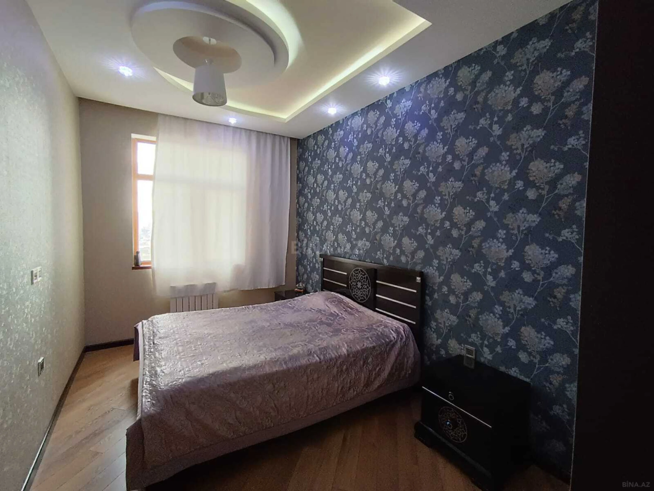 Satılır 4 otaqlı mənzil 150 m²