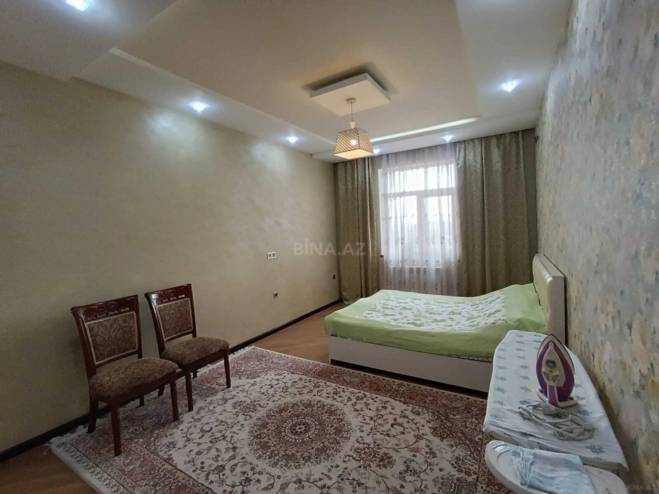 Satılır 4 otaqlı mənzil 150 m²