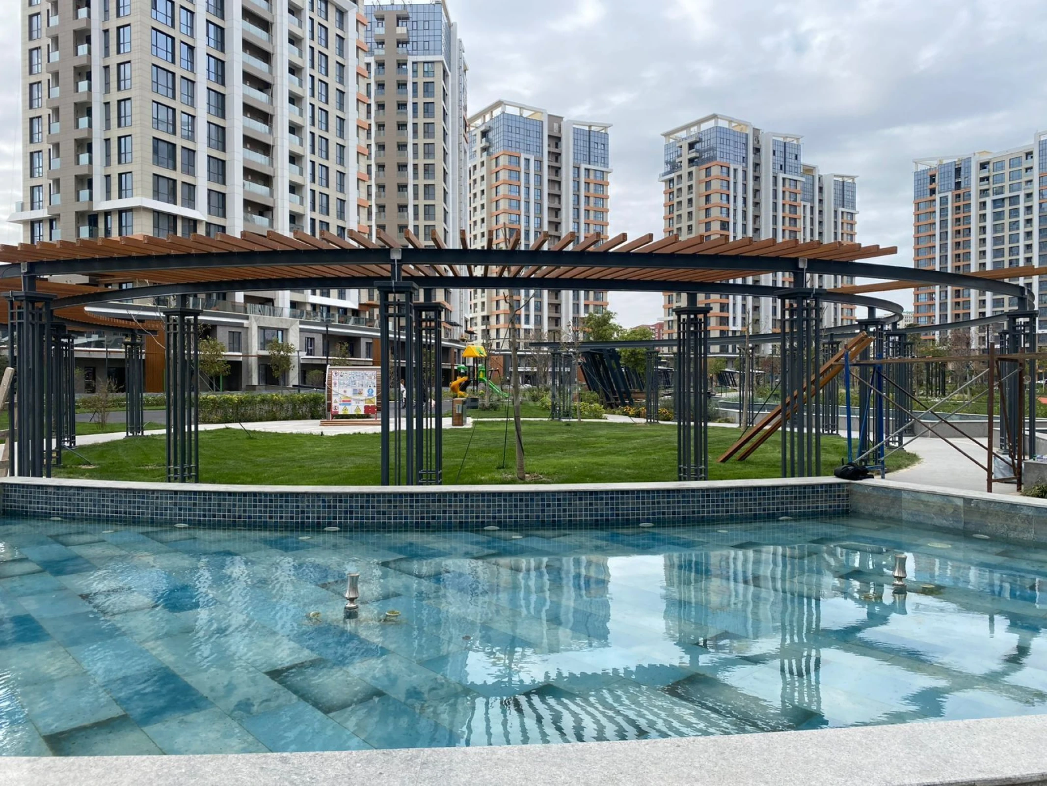 Satılır 3 otaqlı mənzil 86 m²