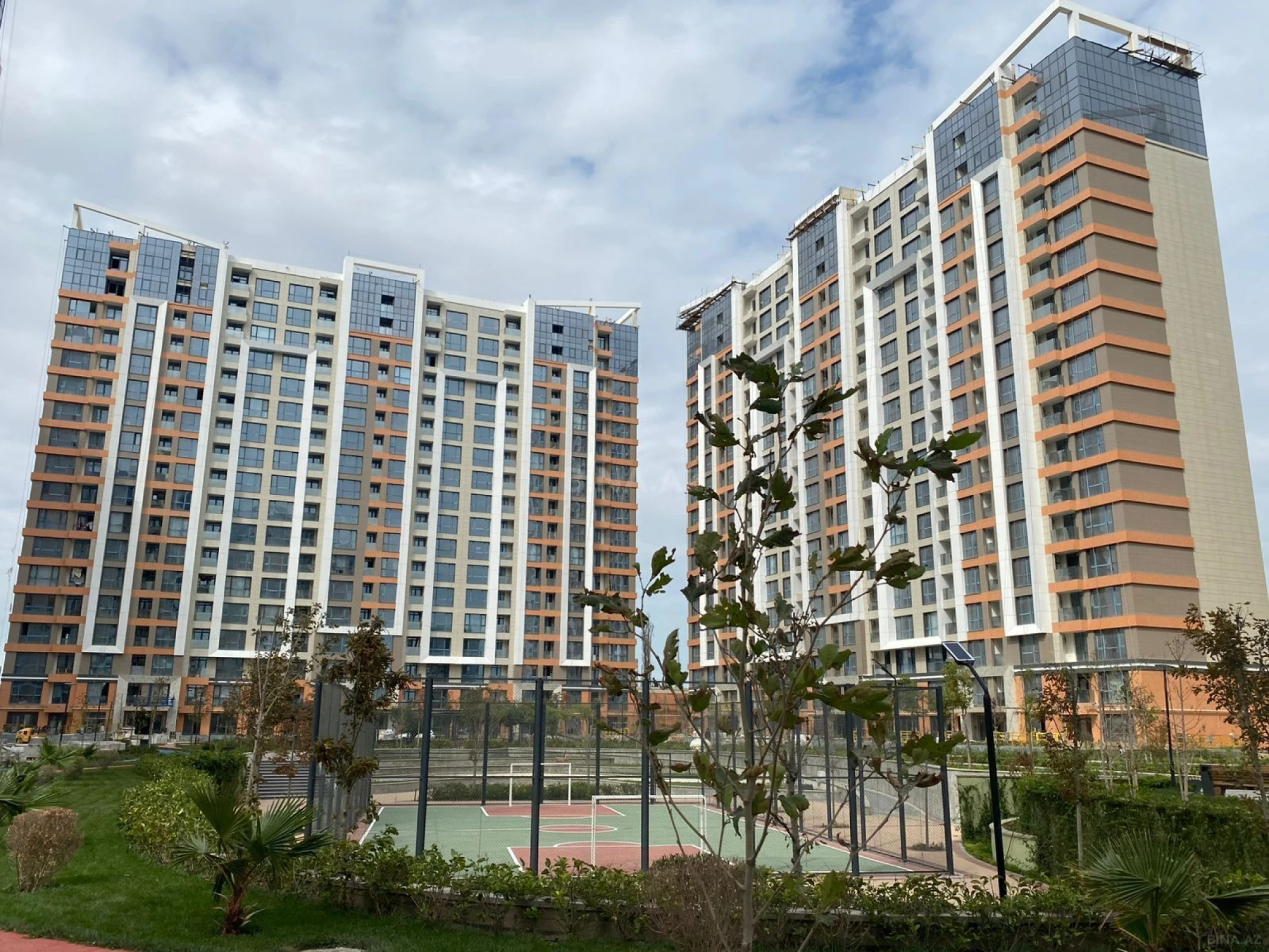 Satılır 3 otaqlı mənzil 86 m²