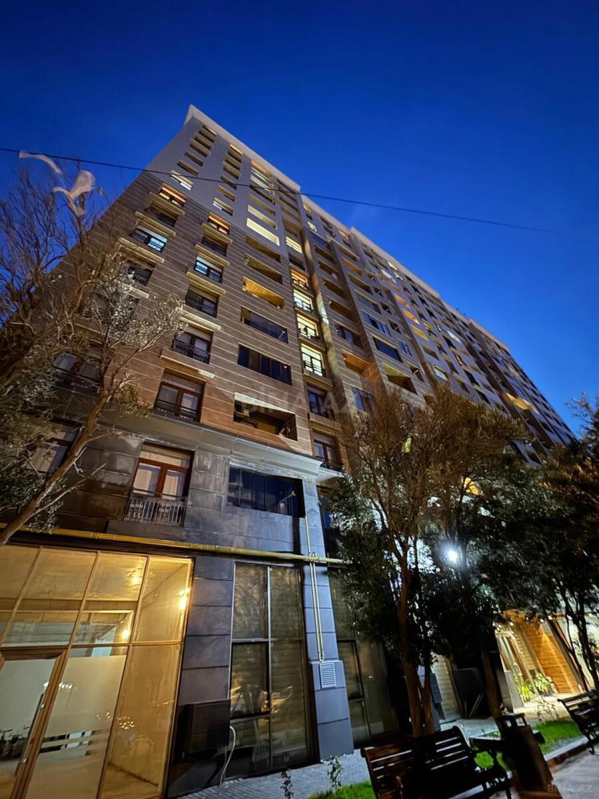 Satılır 3 otaqlı mənzil 115 m²